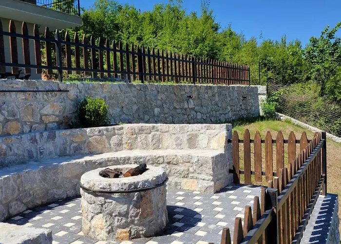Bujtina Qosja